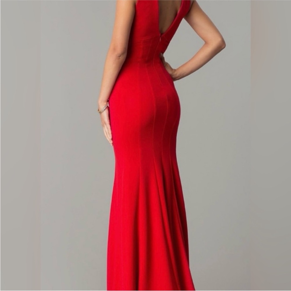 Betsy & Adam Red Sleeveless V-Back Maxi Gown